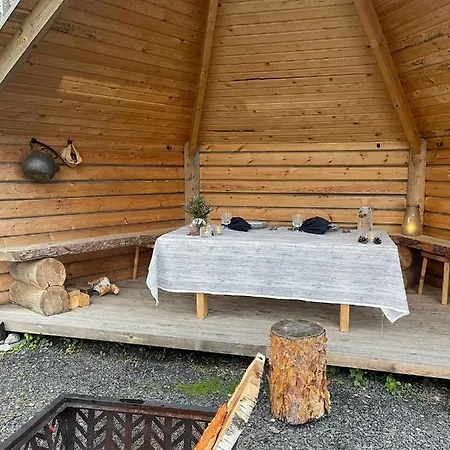 Luxury tent Maja Luxury Glamping Mantyharju